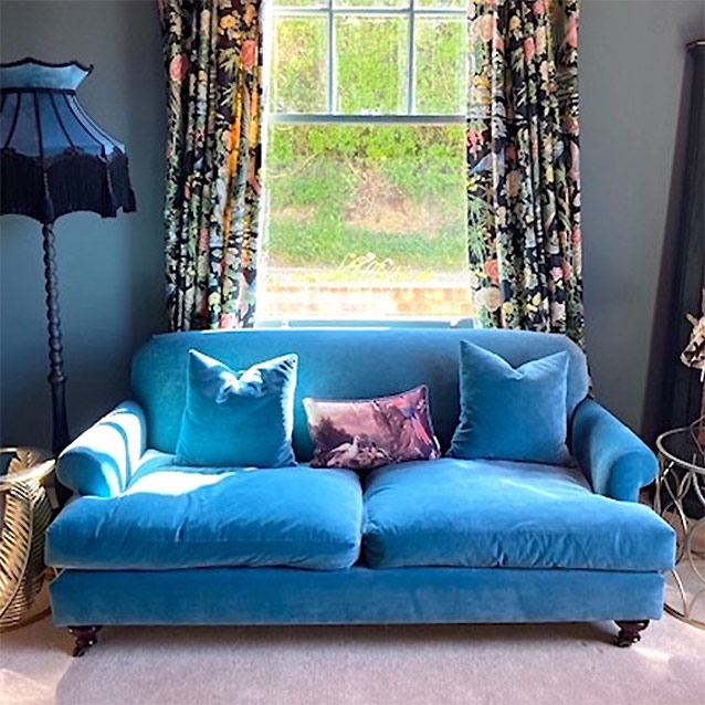 Hampton 3 Seater Sofa in Napoli Velvet Wedgewood Blue